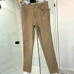 Like new! Only worn twice! Lululemon ABC pant slim 28 x 34